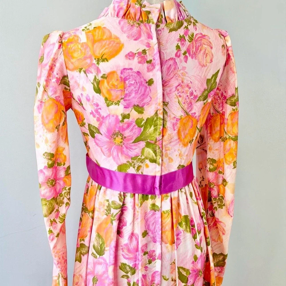 Vintage 1960s / 1970s Maxi Dress Watercolor Floral Pink Spring 60s 70s Flower - Picture 8 of 8